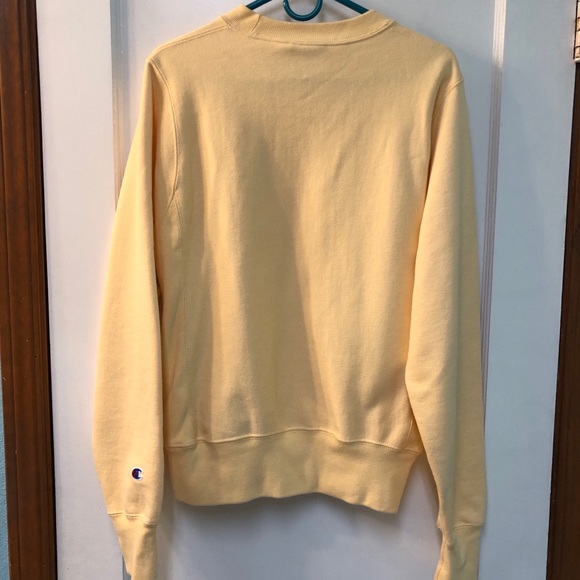 Champion Pastel Yellow Sweatshirt - Picture 2 of 3